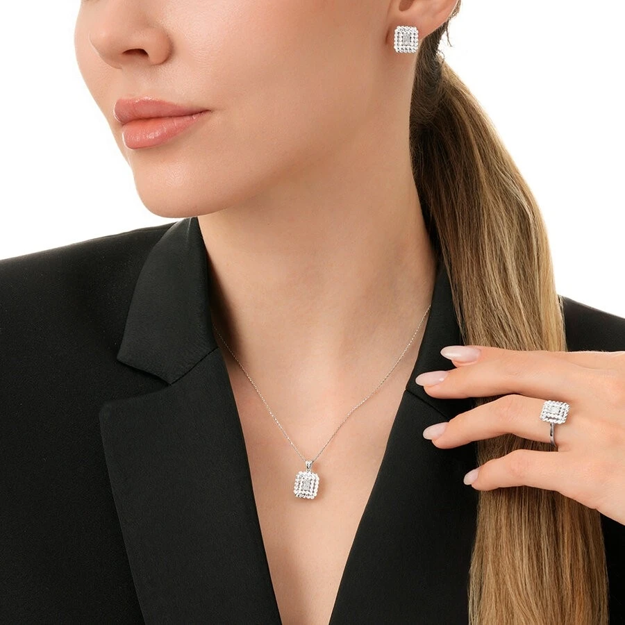 0.08 Karat Pırlanta Baget Kolye - 4
