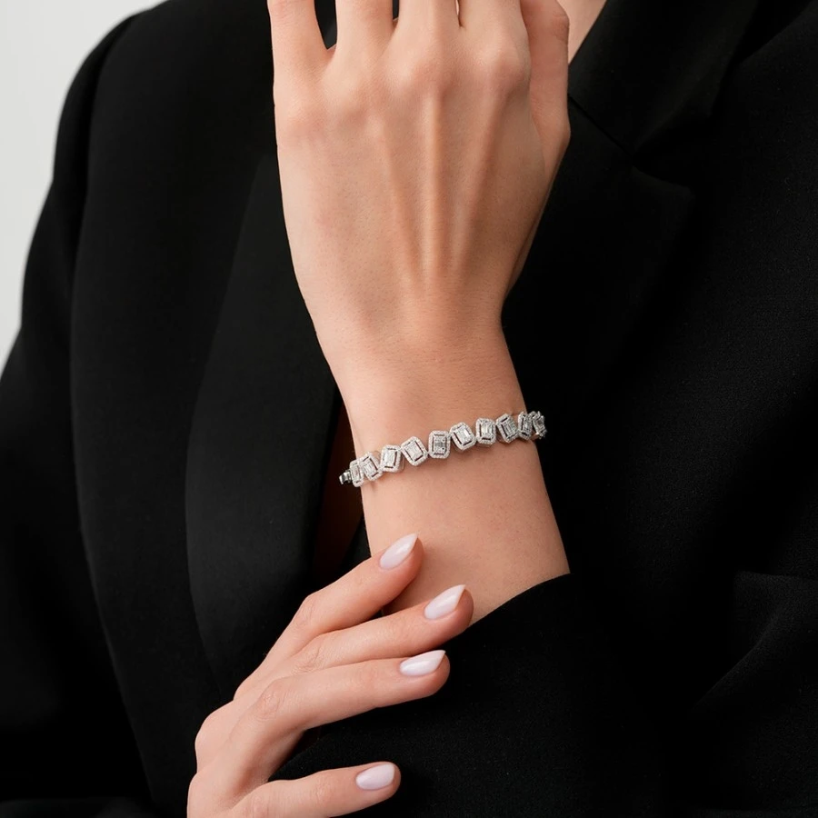 1.54 Karat Pırlanta Baget Kelepçe - 3