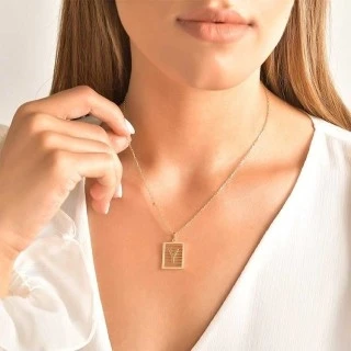 Altın Tablo Harf Kolye - 3