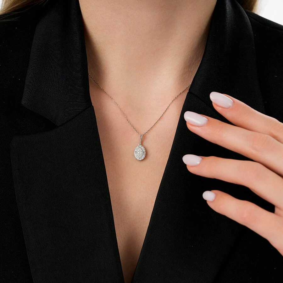 0.21 Karat Pırlanta Baget Kolye - 3