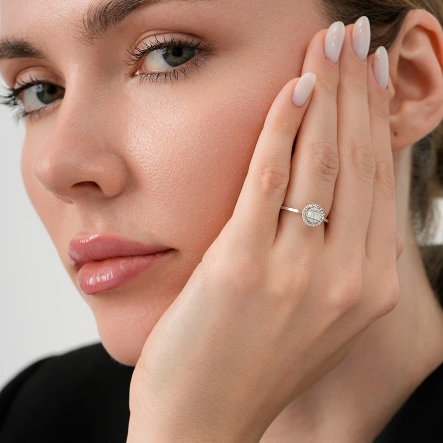 0.11 Karat Pırlanta Baget Yüzük - 3