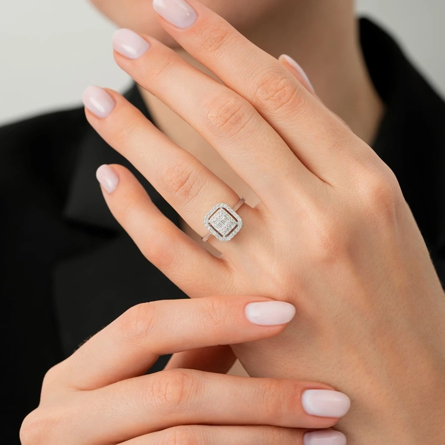 0.18 Karat Pırlanta Baget Yüzük - 3