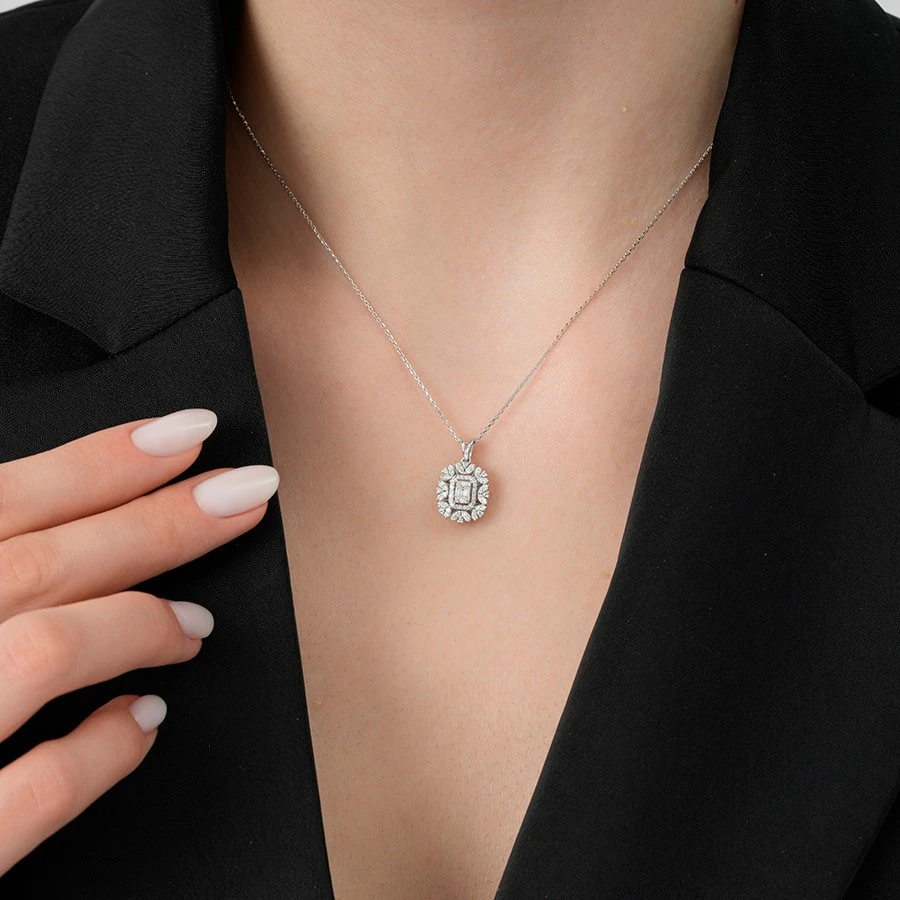 0.26 Karat Pırlanta Baget Kolye - 3