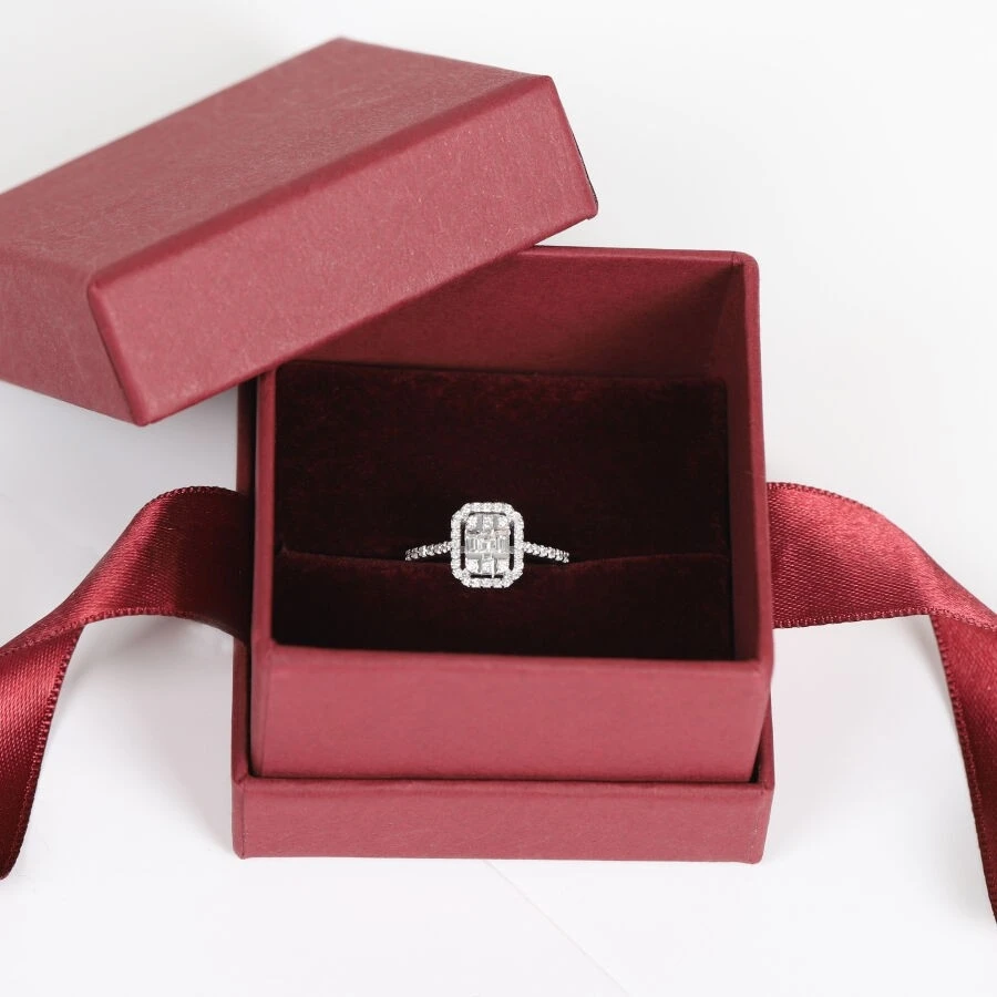 0.28 Karat Pırlanta Baget Yüzük - 3