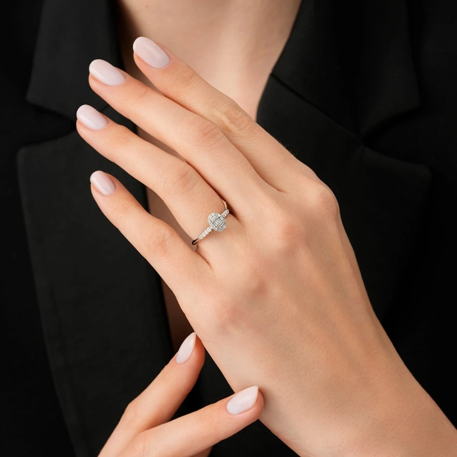 0.29 Karat Pırlanta Baget Yüzük - 3