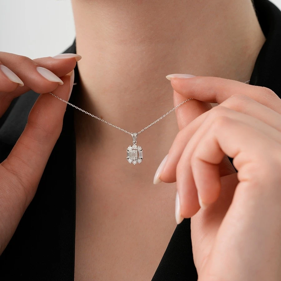 0.49 Karat Pırlanta Baget Kolye - 3