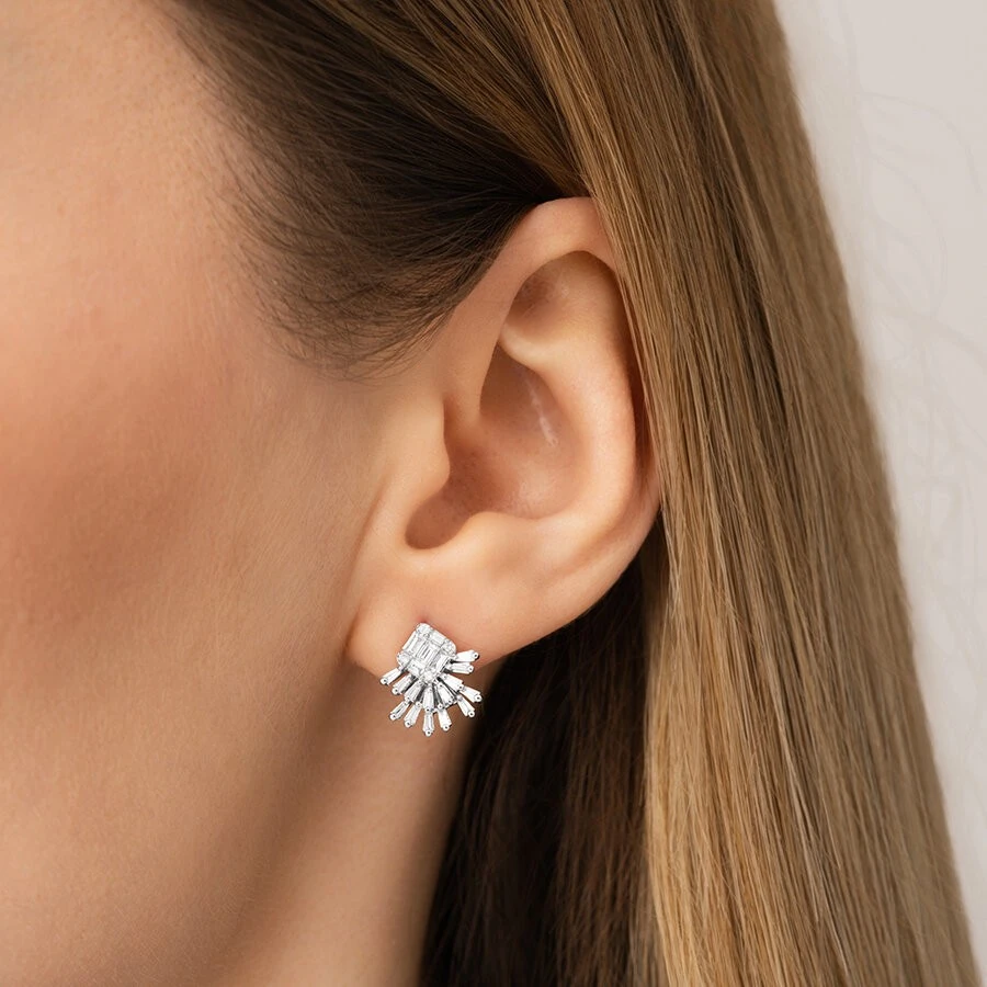 0.59 Karat Pırlanta Baget Küpe - 4