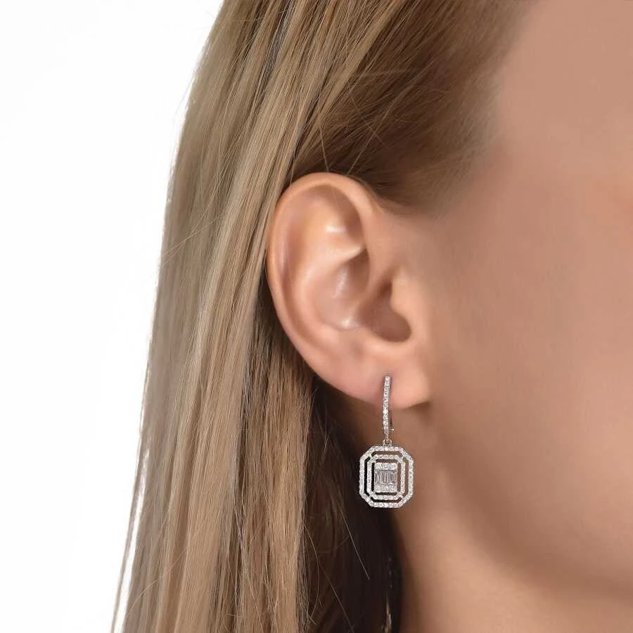 0.76 Karat Pırlanta Baget Küpe - 3