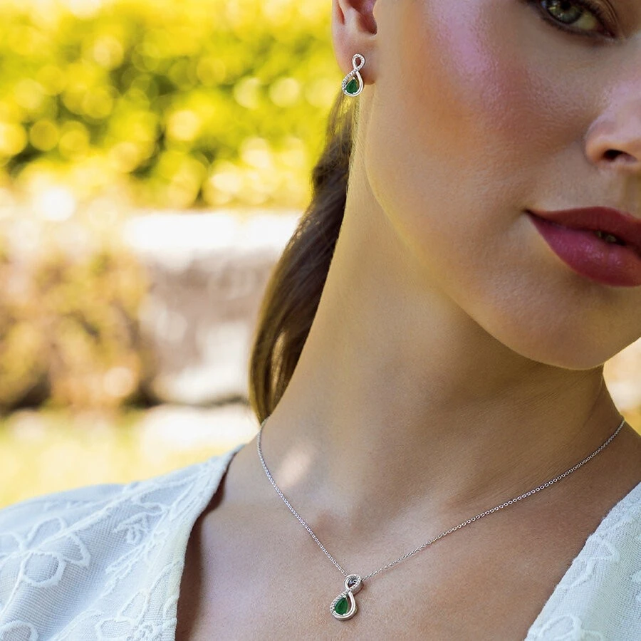 0.81 Karat Pırlanta Zümrüt Küpe - 4