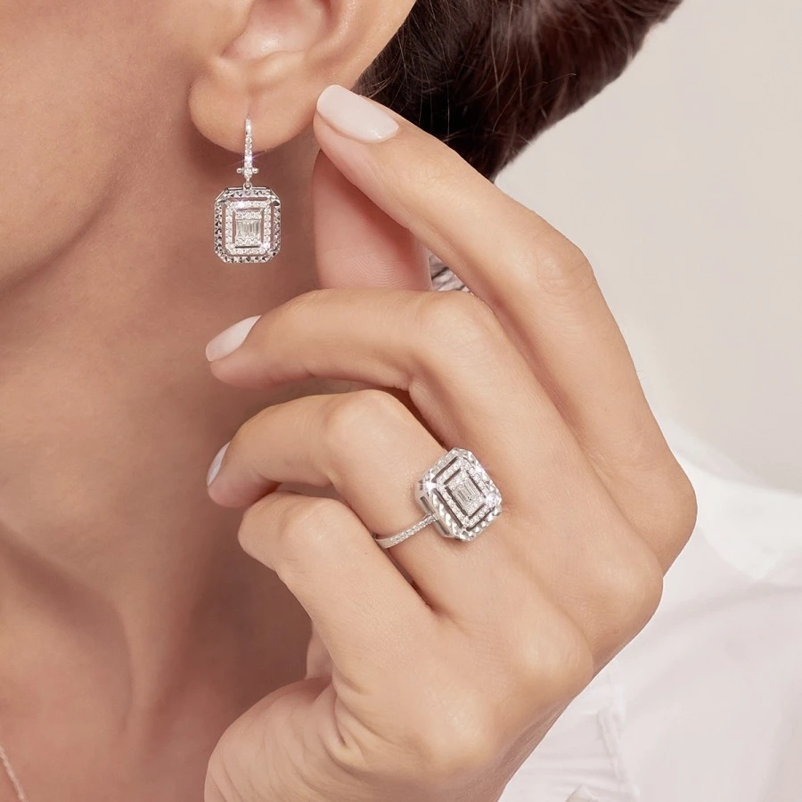 0.82 Karat Pırlanta Baget Küpe - 1