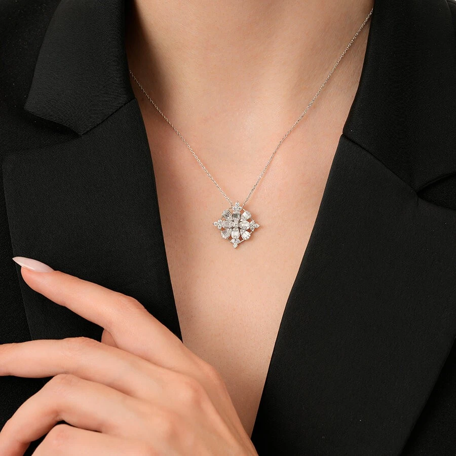 0.83 Karat Pırlanta Baget Kolye - 3