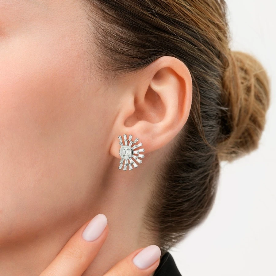 1.42 Karat Pırlanta Baget Küpe - 3