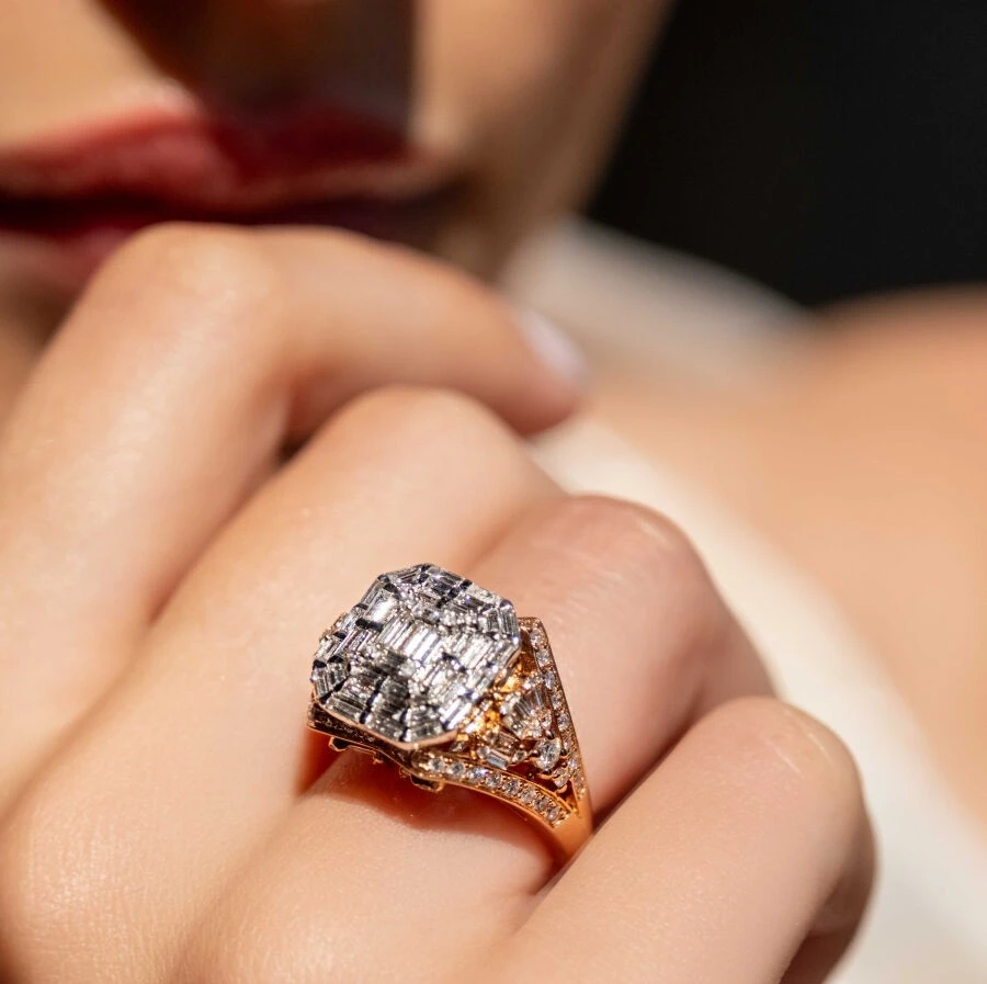 1.86 Karat Pırlanta Baget Yüzük - 3