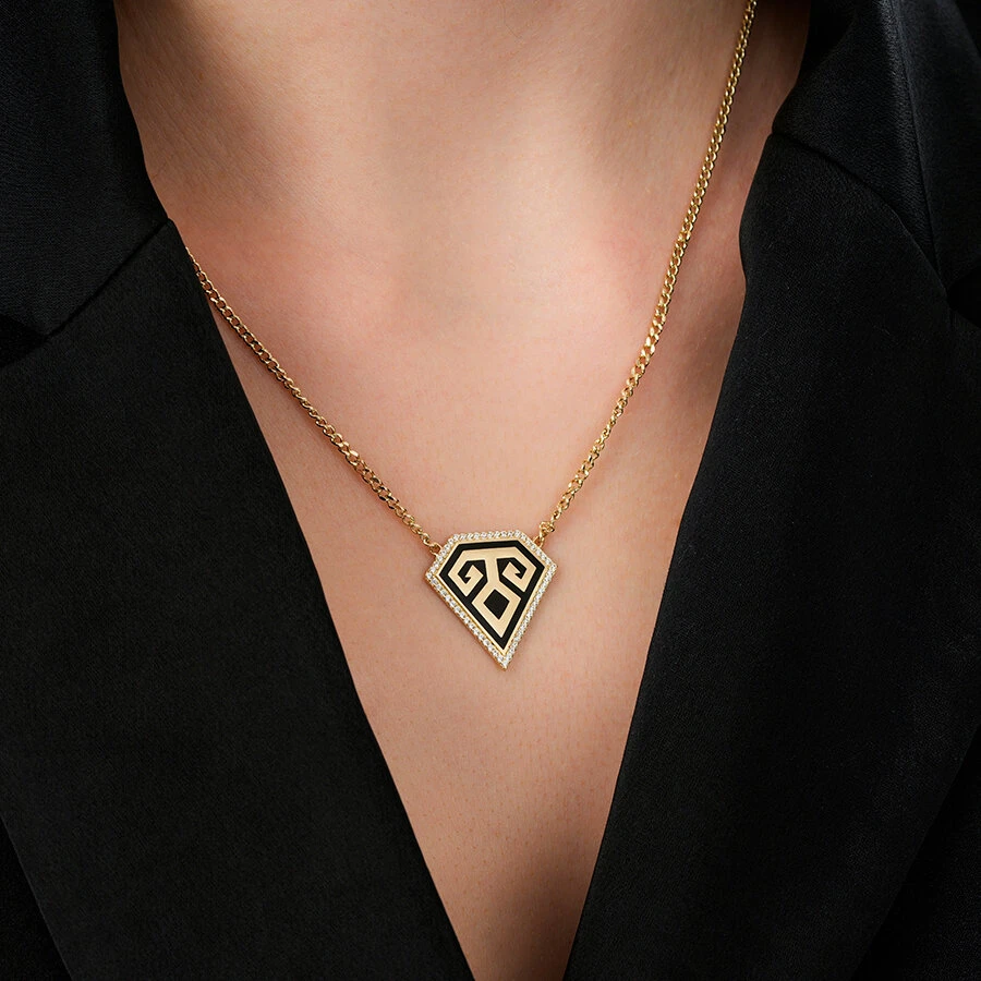 Altın Elibelinde Trend Kolye - 3