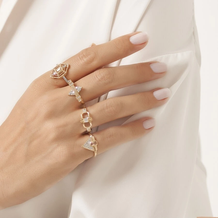 Altın Renkli Taşlı Üçgen Yüzük - 3